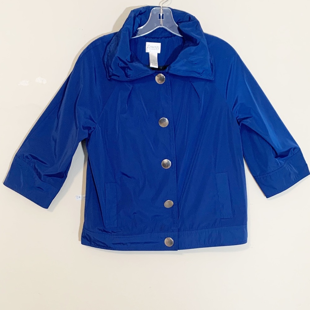 Chicos Zenergy (size 0)(0/2) Cobalt Blue Buttoned Cropped Rain Jacket